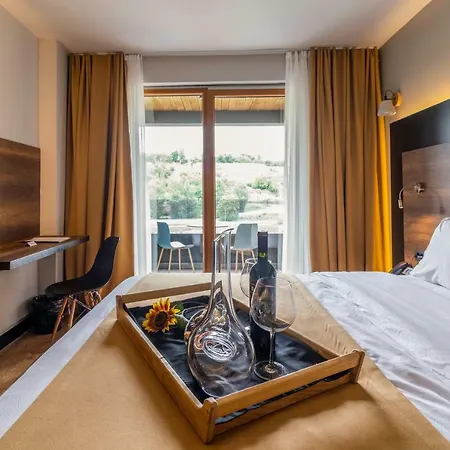 Next Door Park فندق سكوبجي