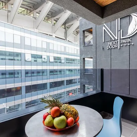 호텔 Next Door Park 4*